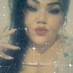 Meet your Posher, Desiree